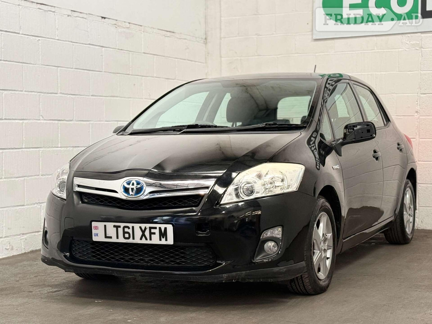 Toyota Auris 2011 - Cars in Uxbridge