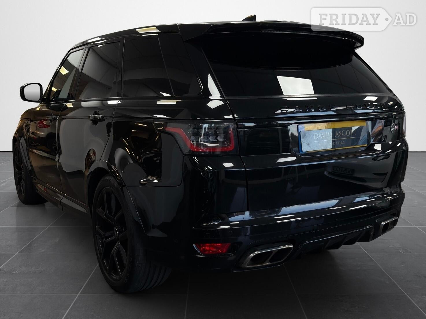 [ berth ]Land Rover Range Rover Sport