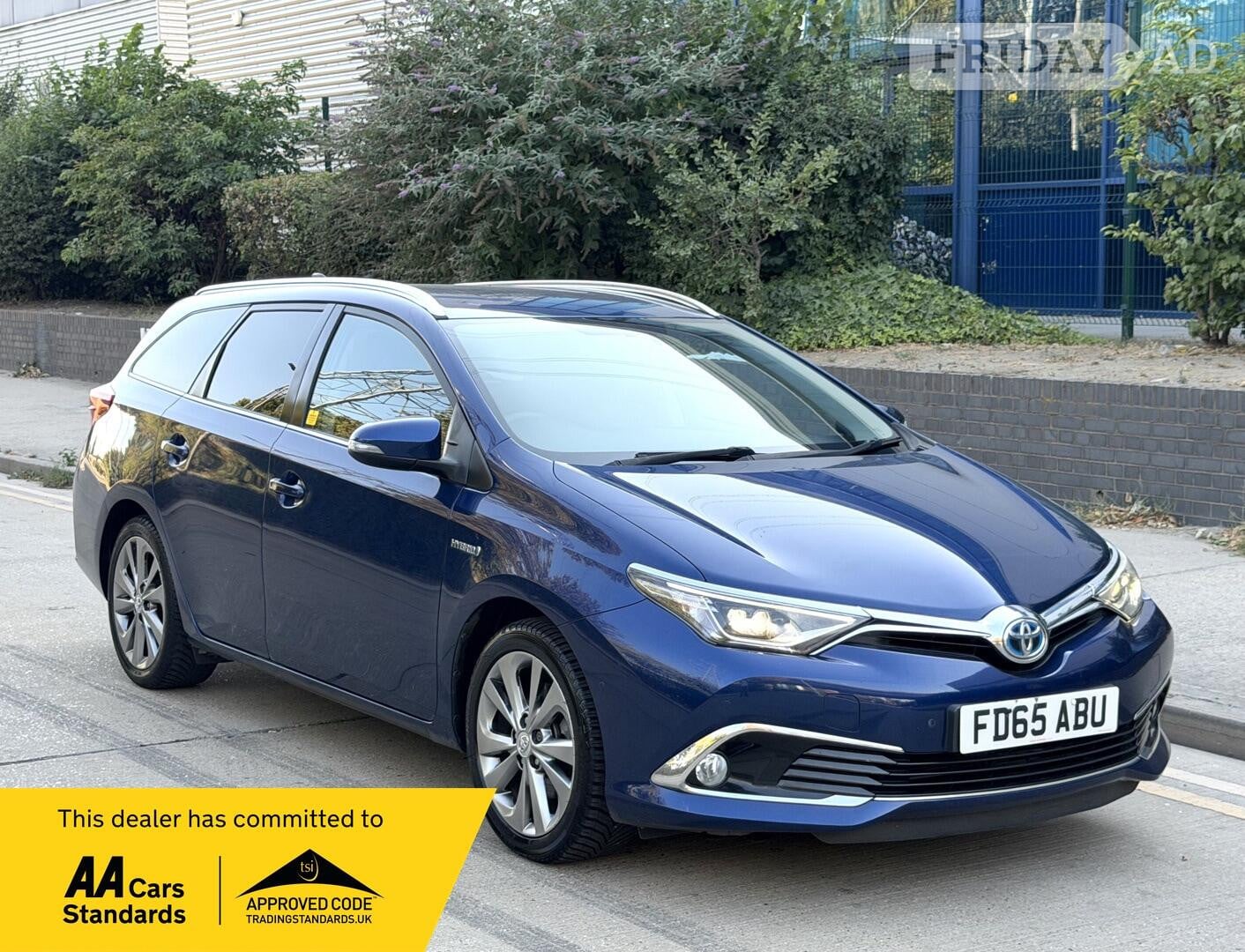 Toyota Auris 2015 in Havering
