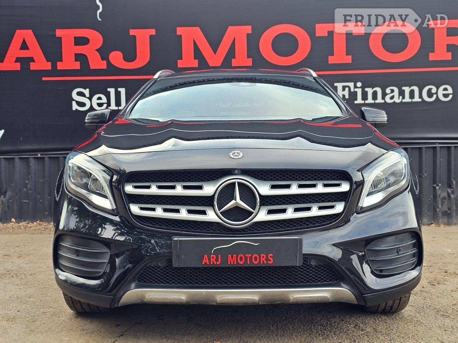Mercedes-Benz GLA 2018 - Cars