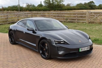 Porsche Taycan 2022