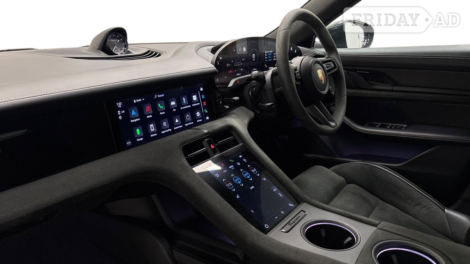 [ berth ]Porsche Taycan
