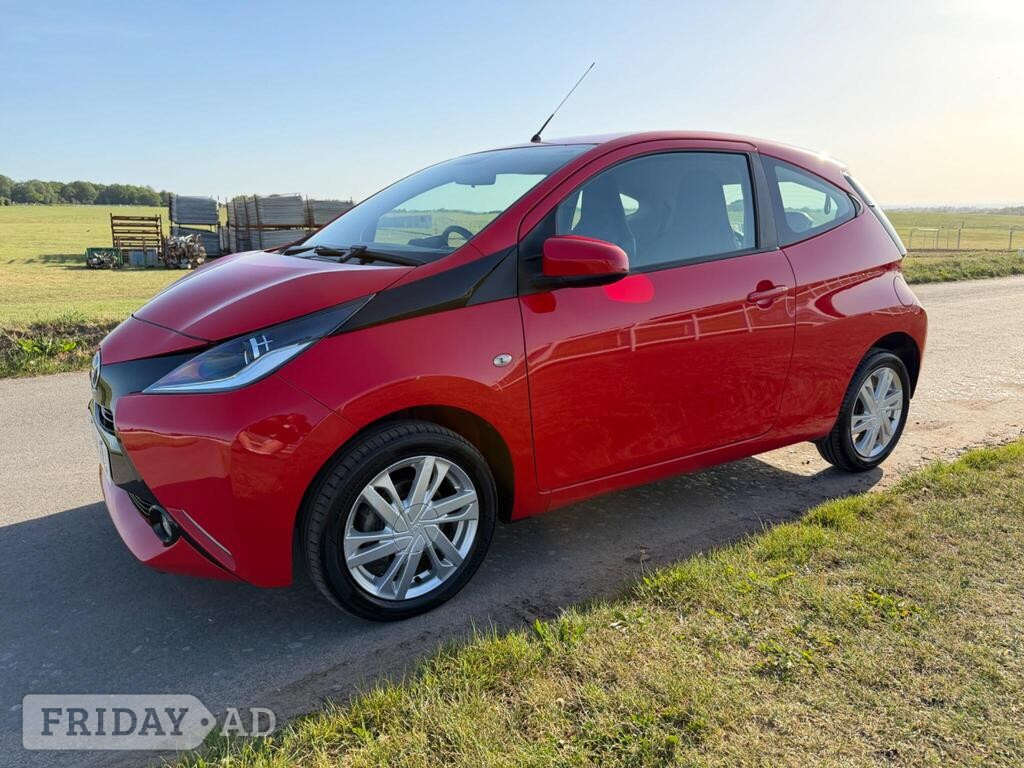 Toyota Aygo 2014 - Cars in Epsom