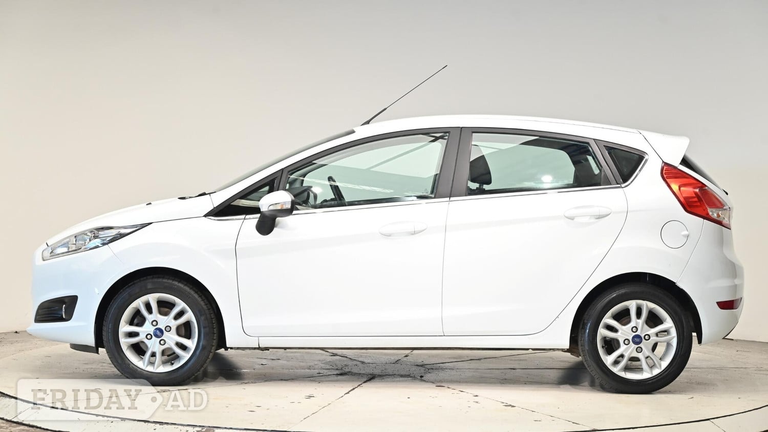 [ berth ]Ford Fiesta