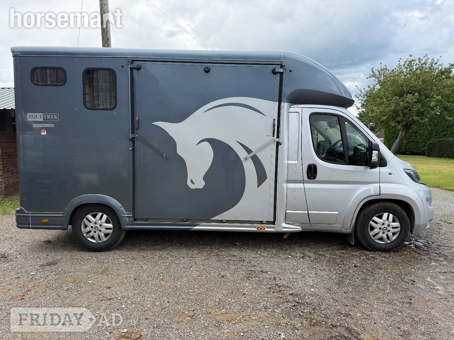 Equi-Trek Super Sonic Excel Peugeot Horsebox - Trailers & Horseboxes in Lincoln