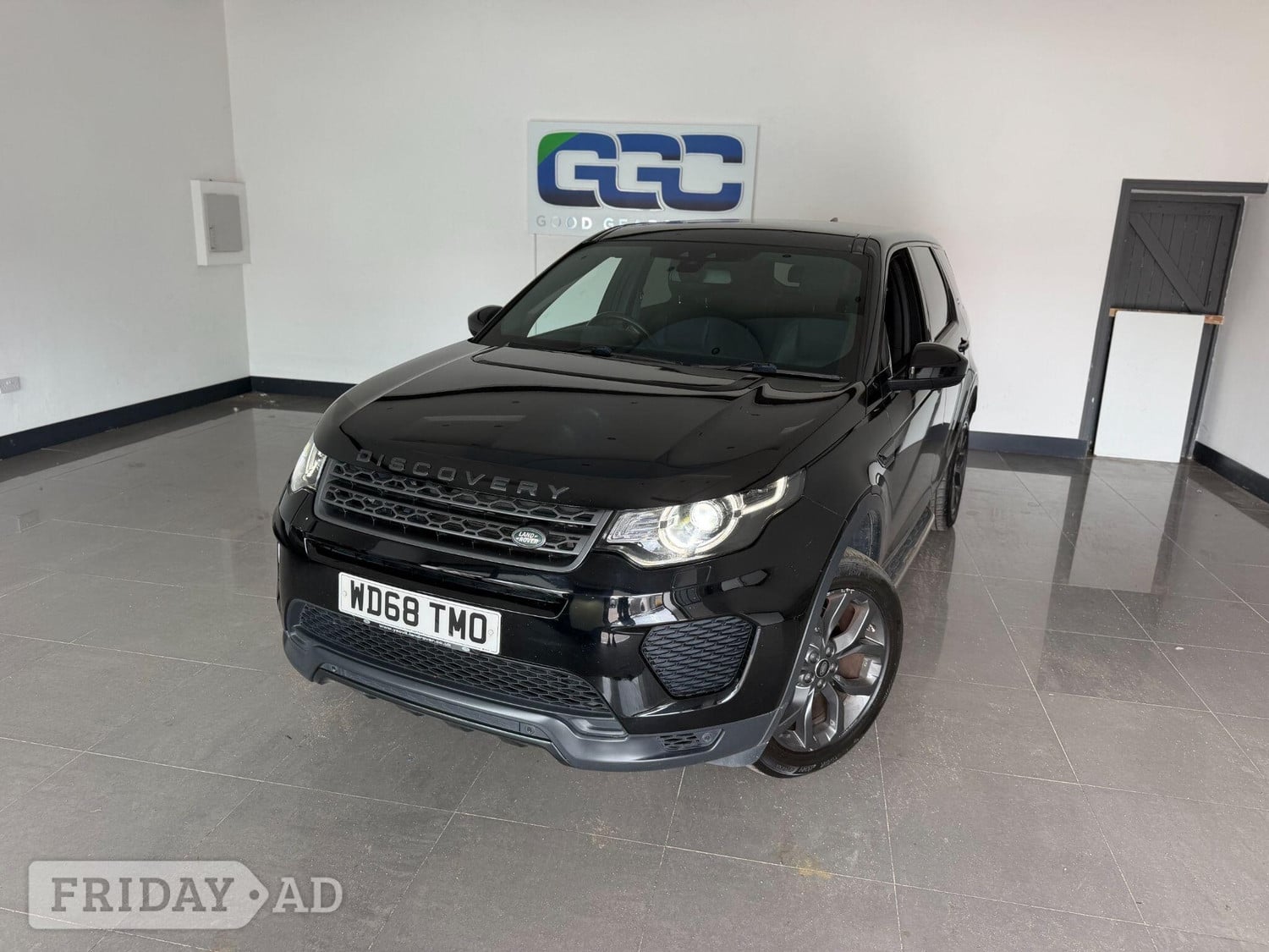 [ berth ]Land Rover Discovery Sport