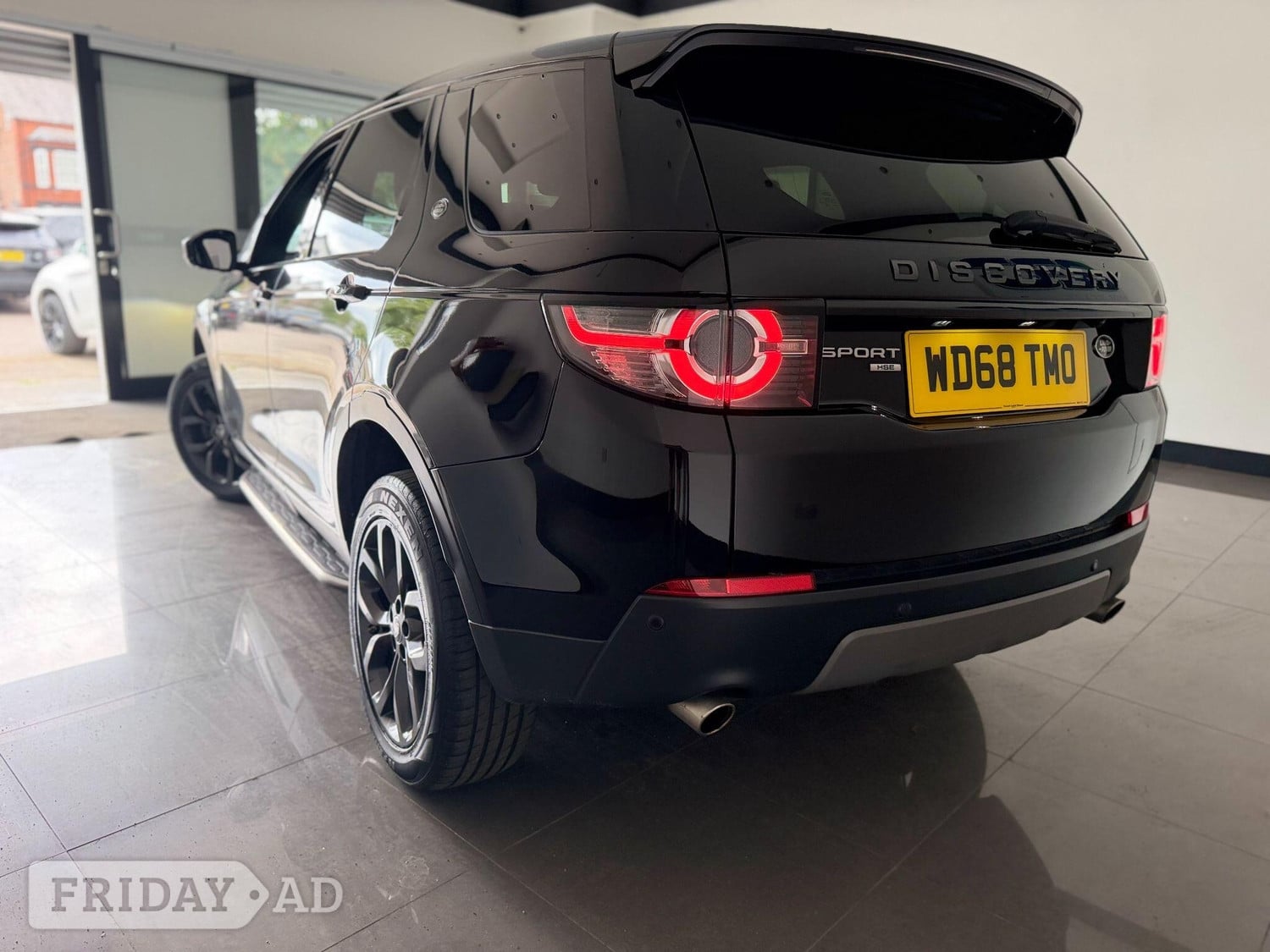 Land Rover Discovery Sport 2018 - Cars