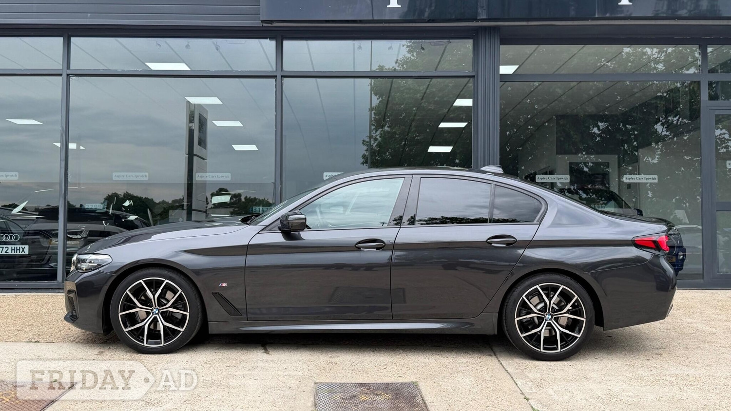 [ berth ]BMW 5 Series