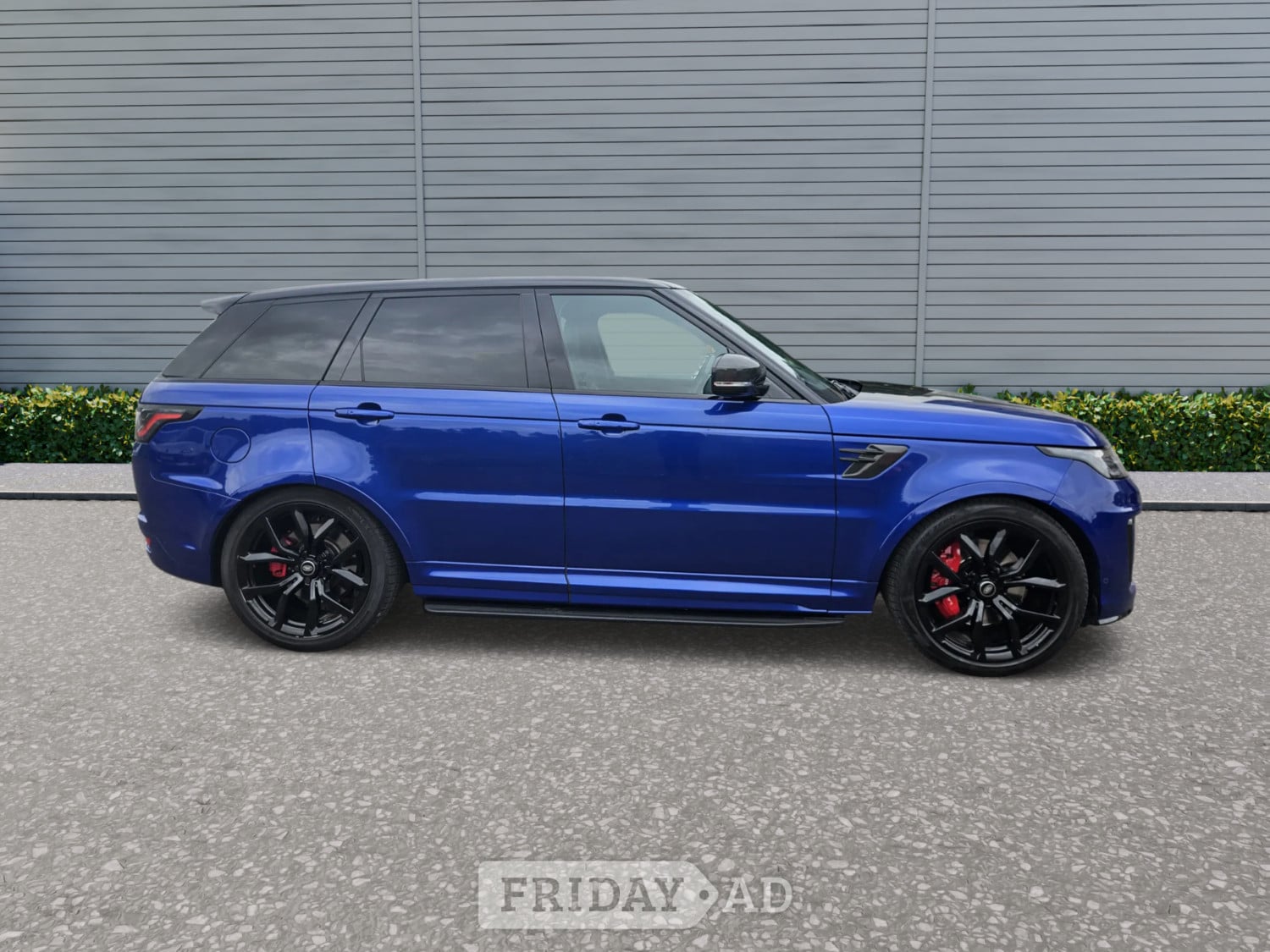 [ berth ]Land Rover Range Rover Sport