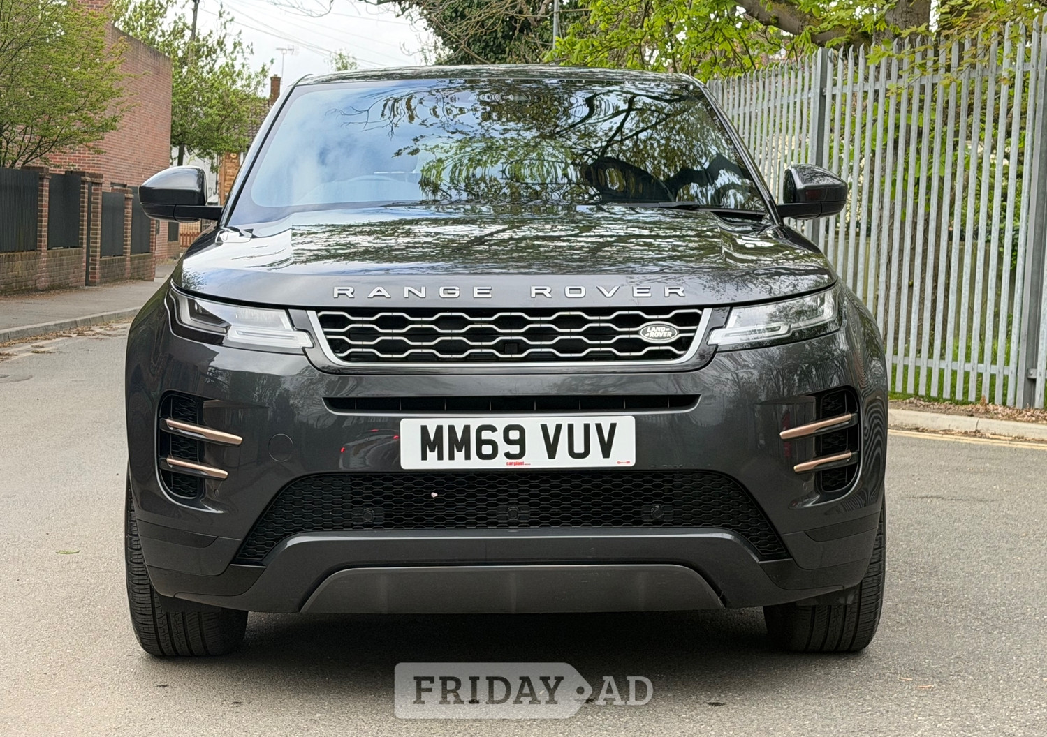 [ berth ]Land Rover Range Rover Evoque