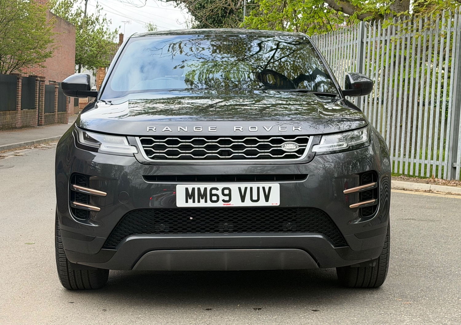 [ berth ]Land Rover Range Rover Evoque