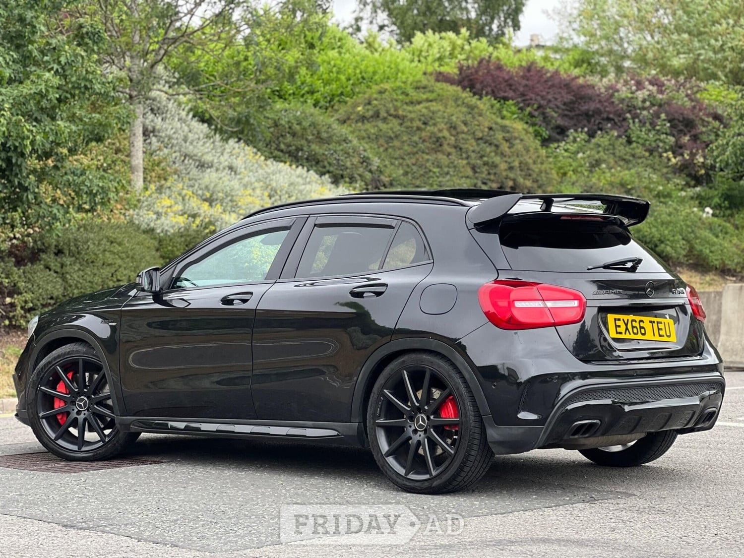 [ berth ]Mercedes-Benz GLA