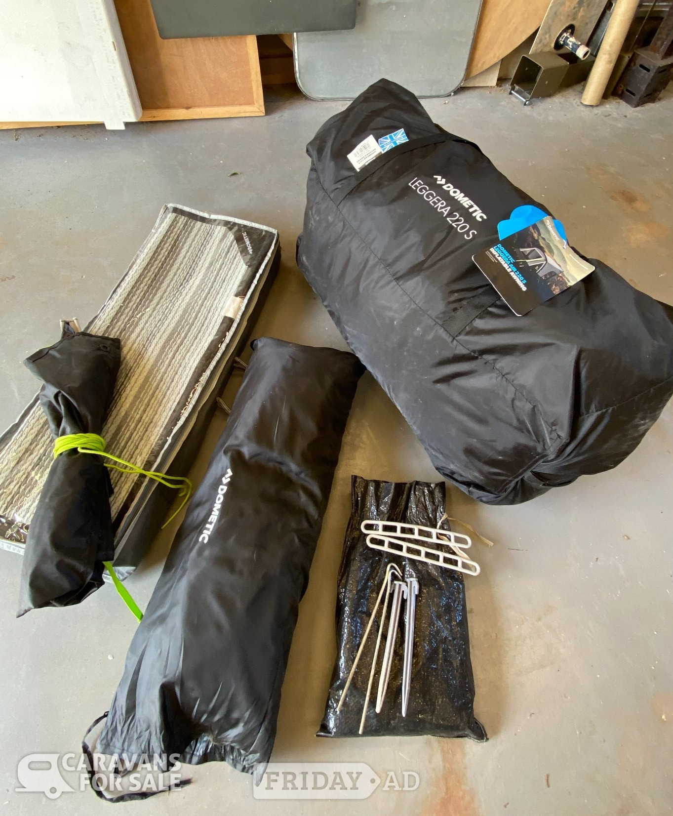 Dometic Leggera Air 220s Awning and Dometic carpet