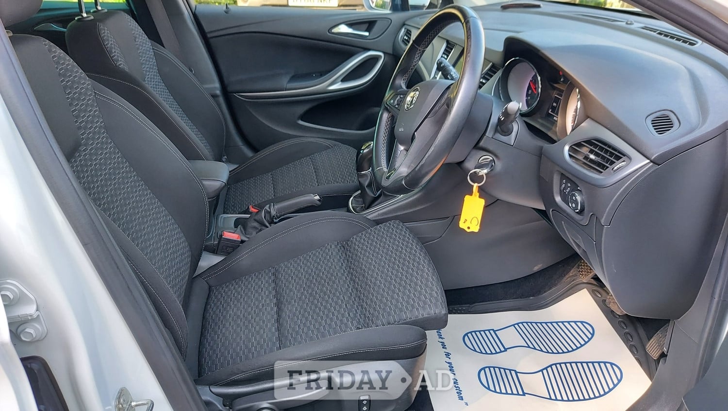 Vauxhall Astra 2019 in Leicester