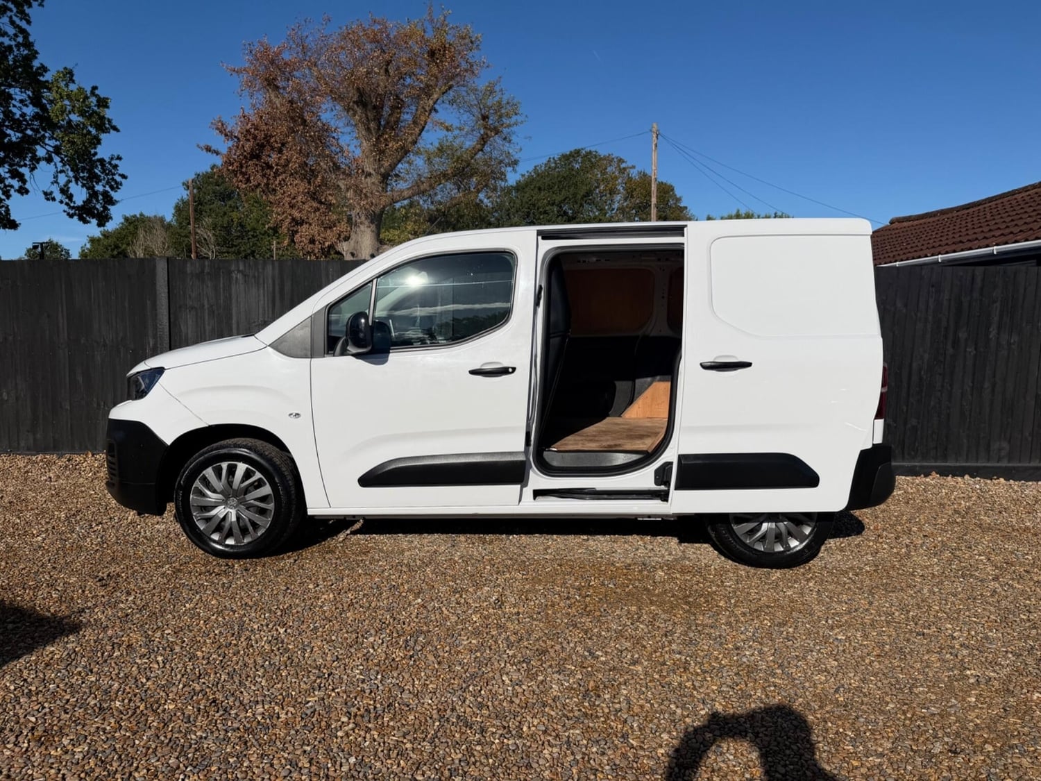 Peugeot Partner 2022 - Vans & Commercial Vehicles in Addlestone
