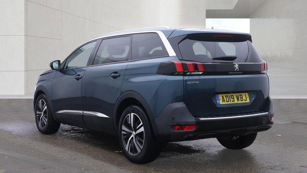 [ berth ]Peugeot 5008