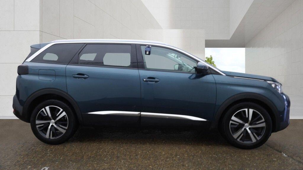 Peugeot 5008 2019 - Cars