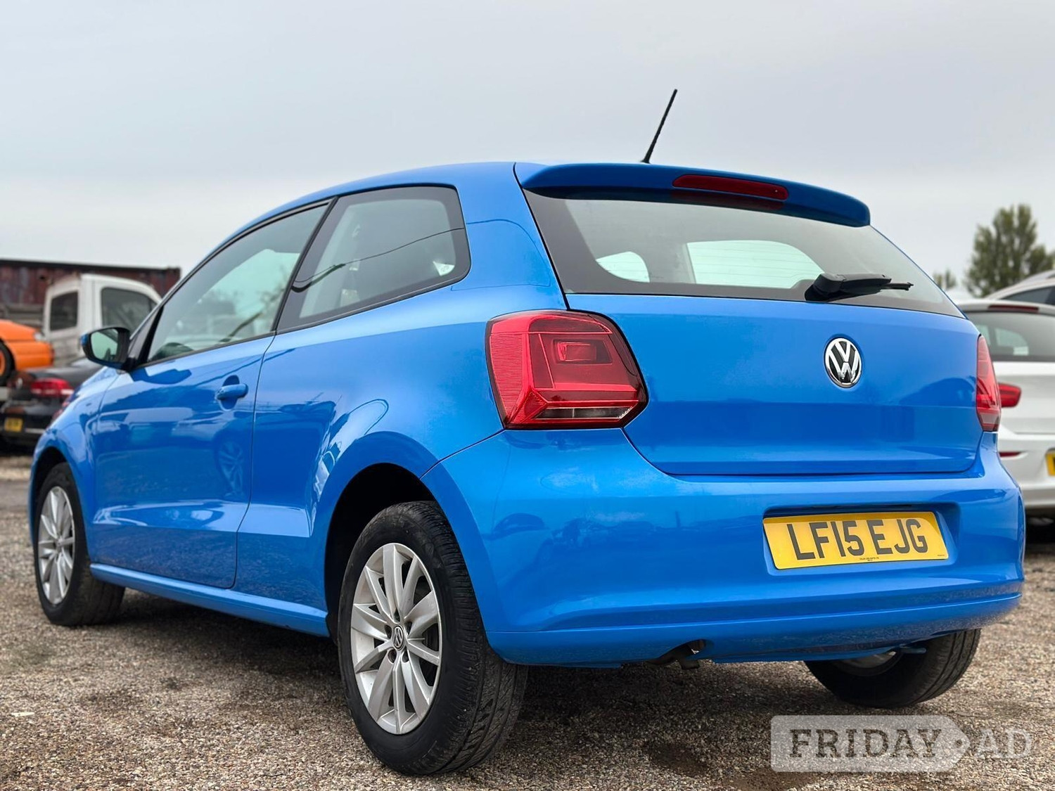 Volkswagen Polo 2015 - Cars