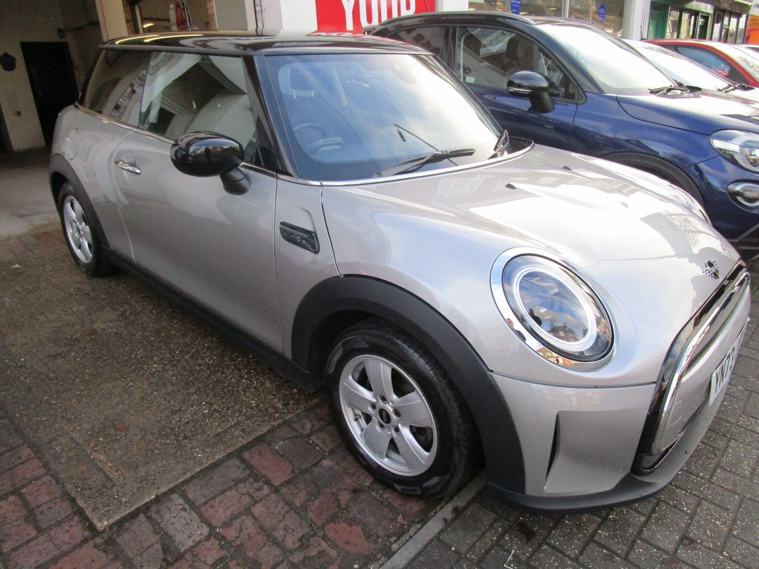[ berth ]Mini Hatch
