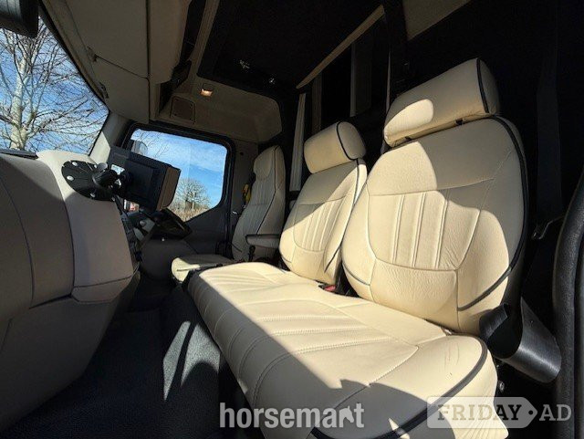 PRB  DAF Horsebox - Trailers & Horseboxes in Banbury