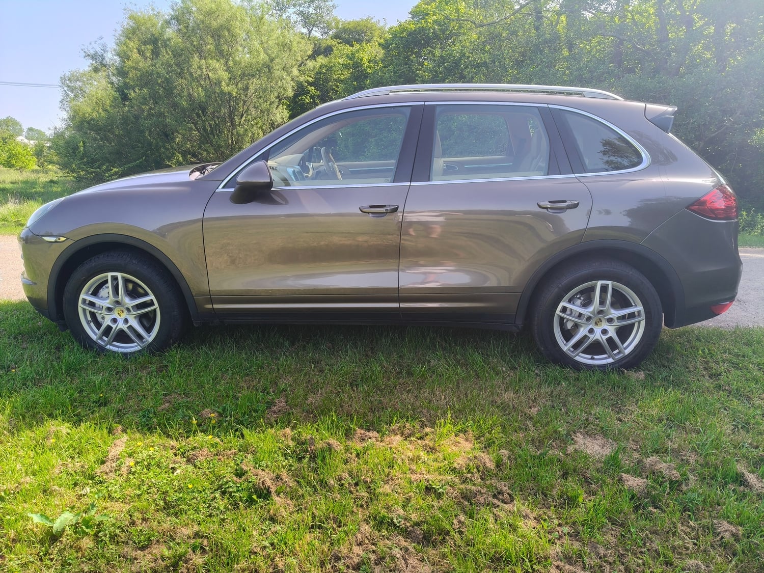 Porsche Cayenne 2011 - Cars in Uckfield