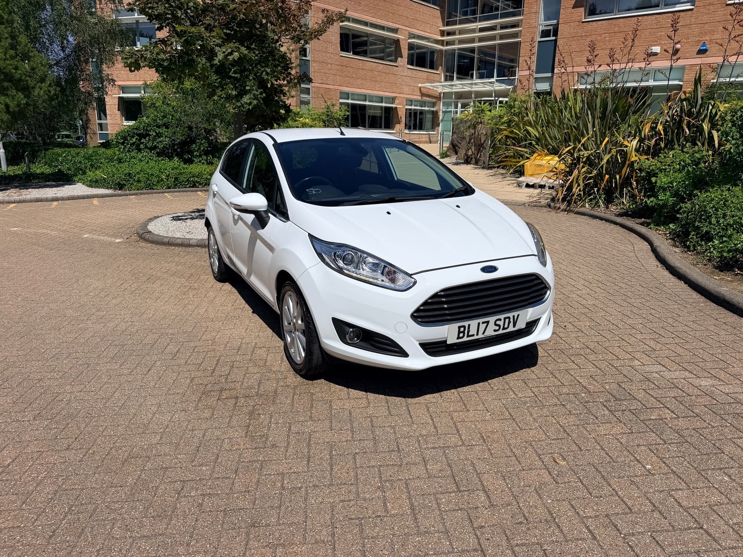 [ berth ]Ford Fiesta