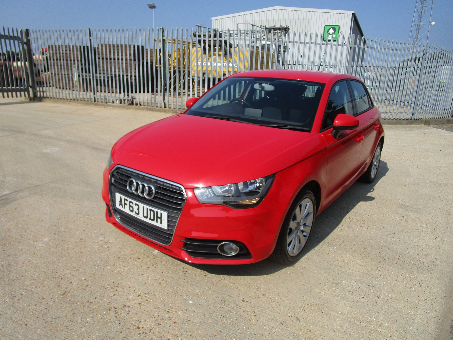 [ berth ]Audi A1