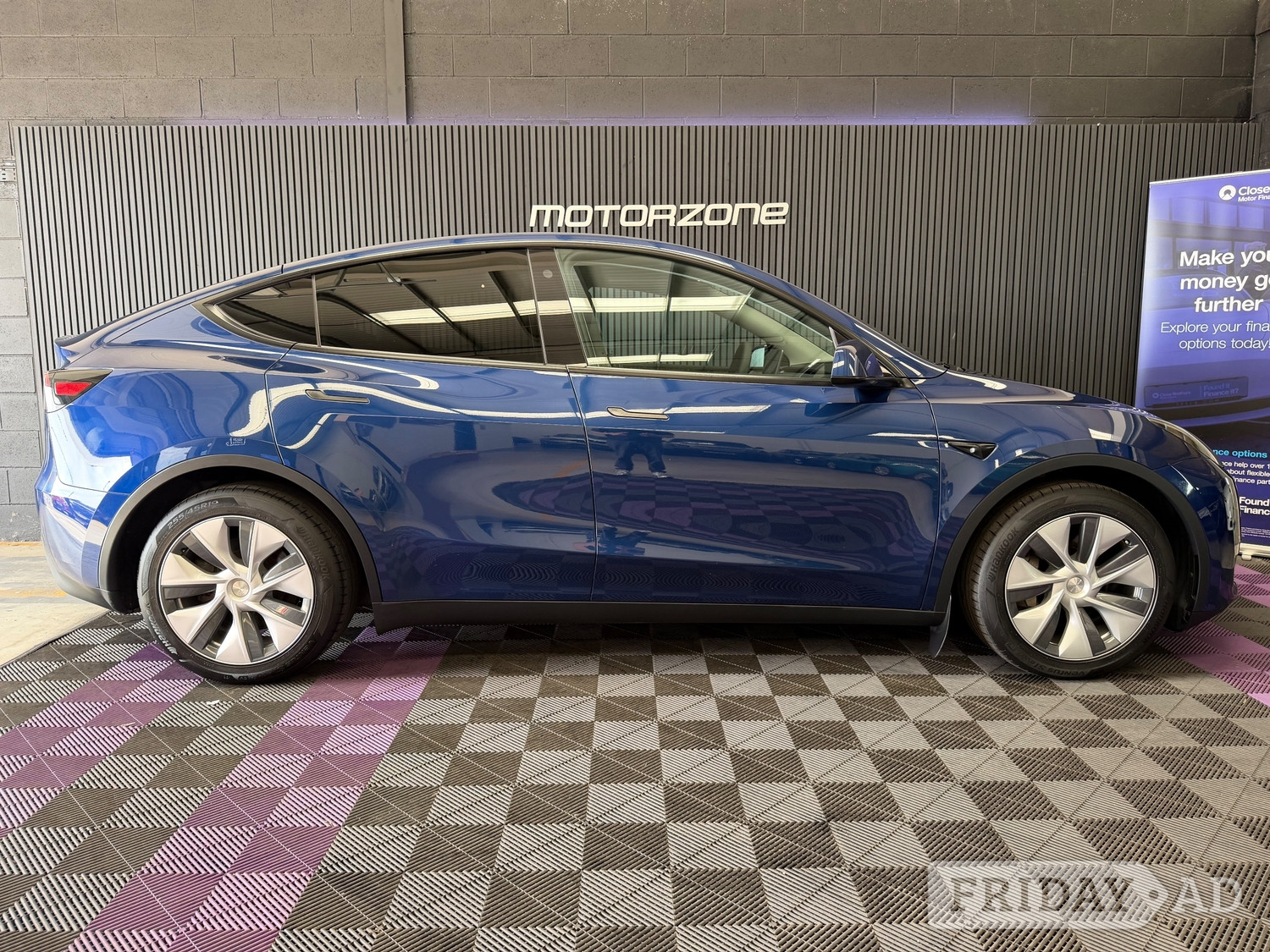 Tesla Model Y 2022 - Cars