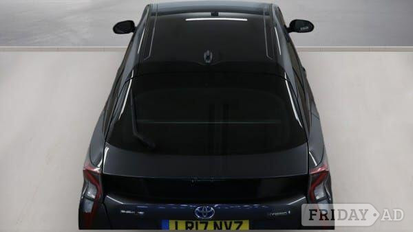 Toyota Prius 2017 - Cars in Hillingdon