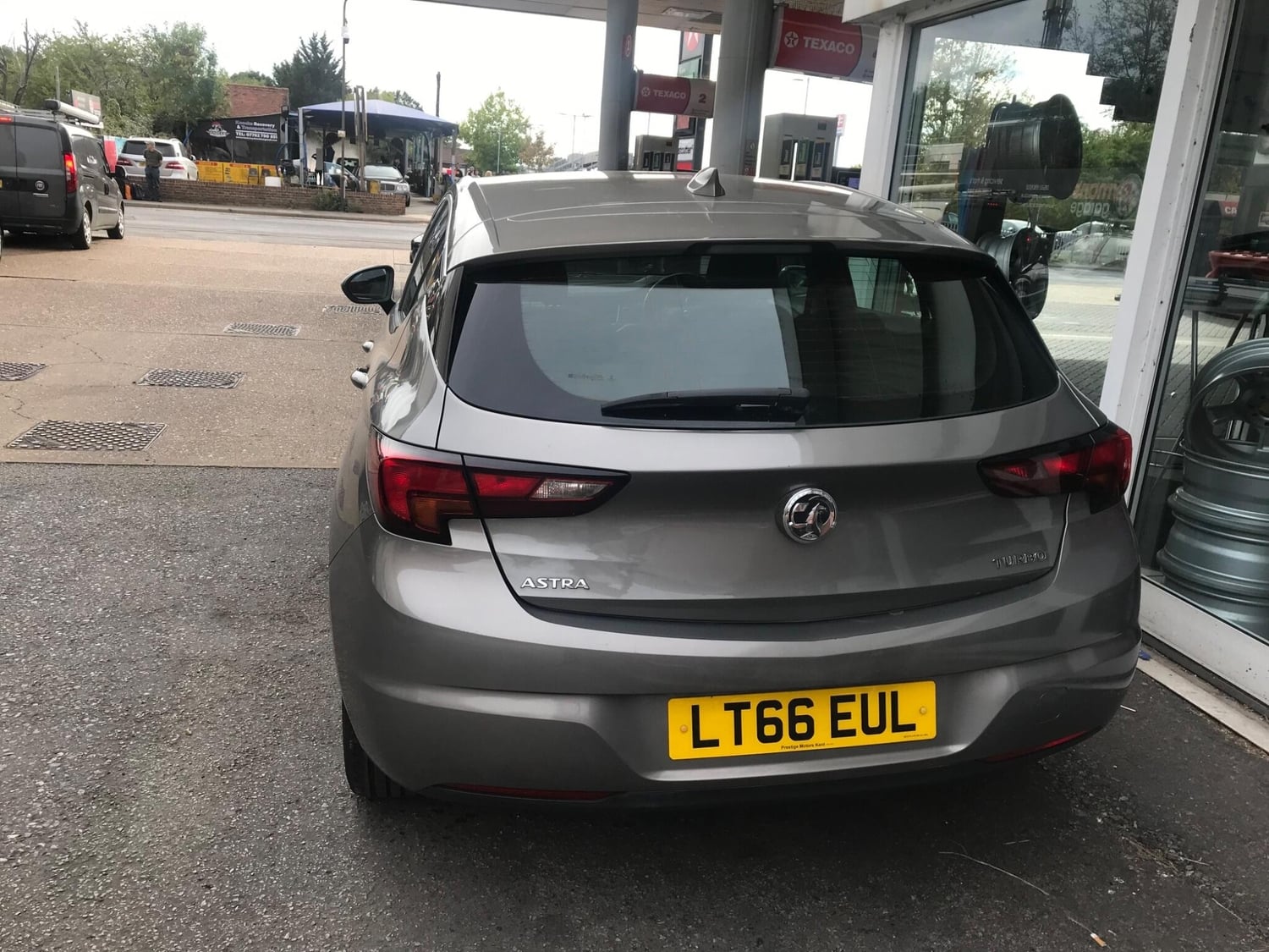 Vauxhall Astra 2016 - Cars in Ashford