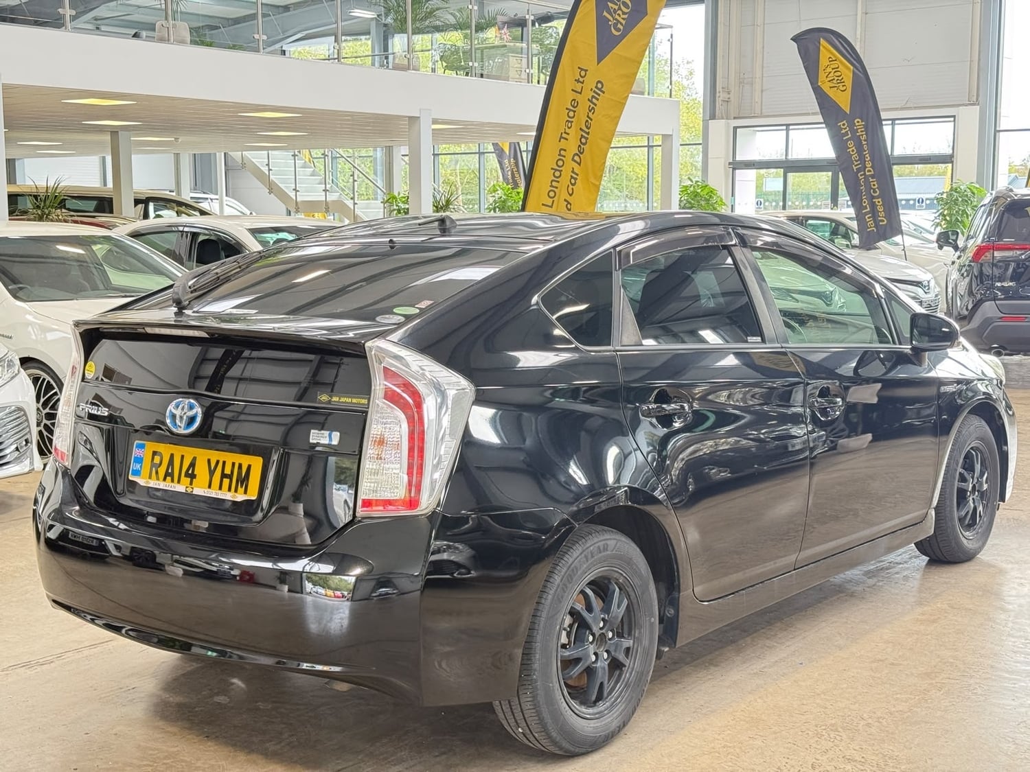 [ berth ]Toyota Prius