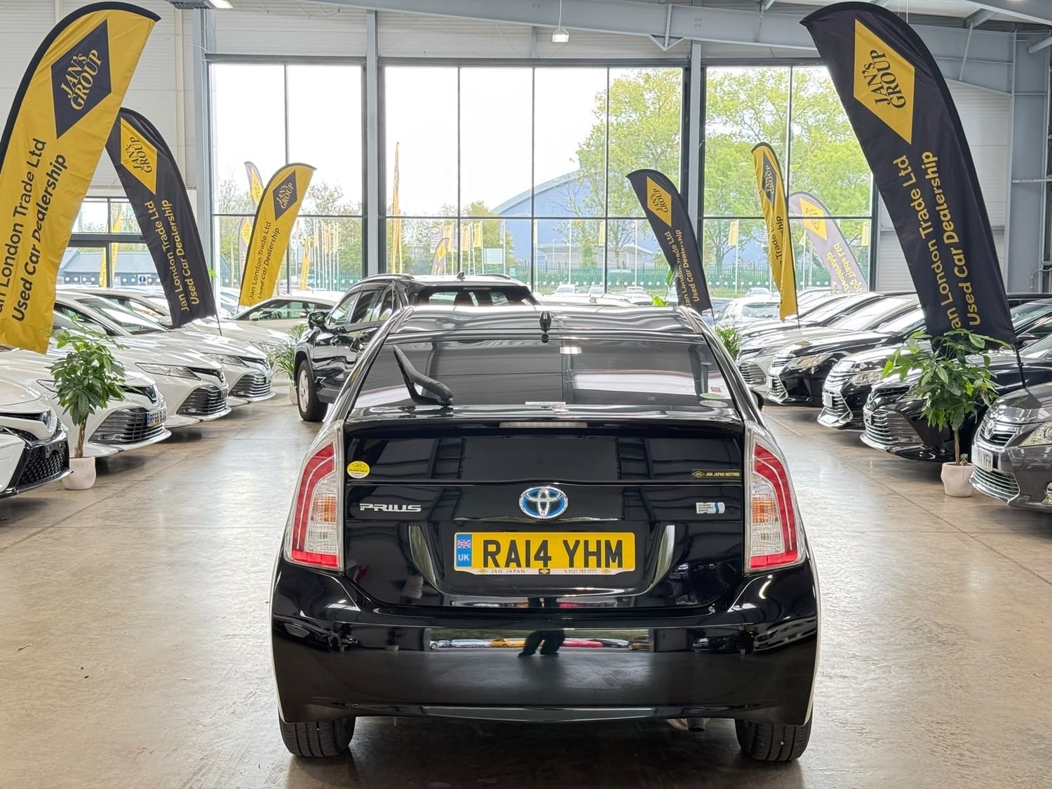 Toyota Prius 2014 - Cars in Reading