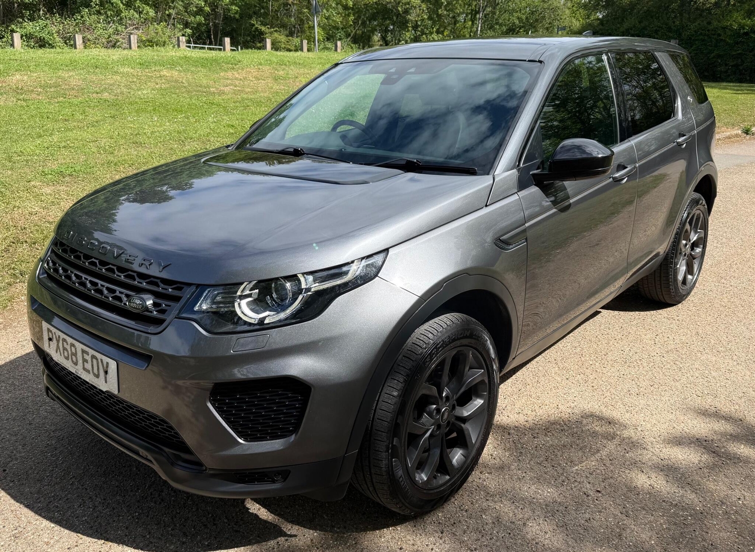 [ berth ]Land Rover Discovery Sport