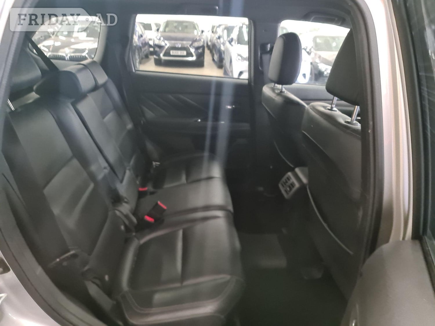 Mitsubishi Outlander 2018 - Cars in Harrow