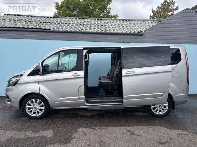 Ford Tourneo Custom 2022 - Cars in Southampton