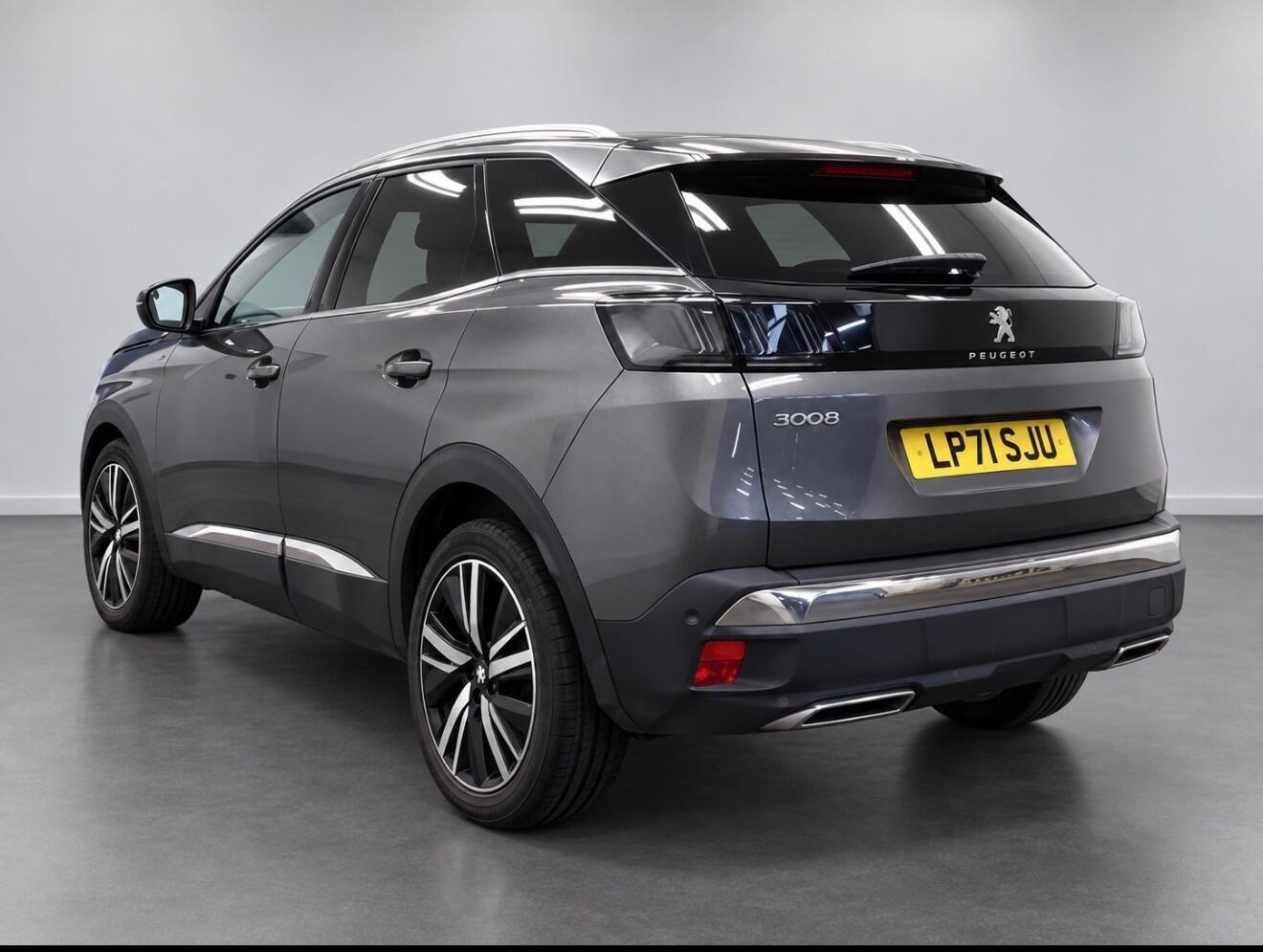 [ berth ]Peugeot 3008