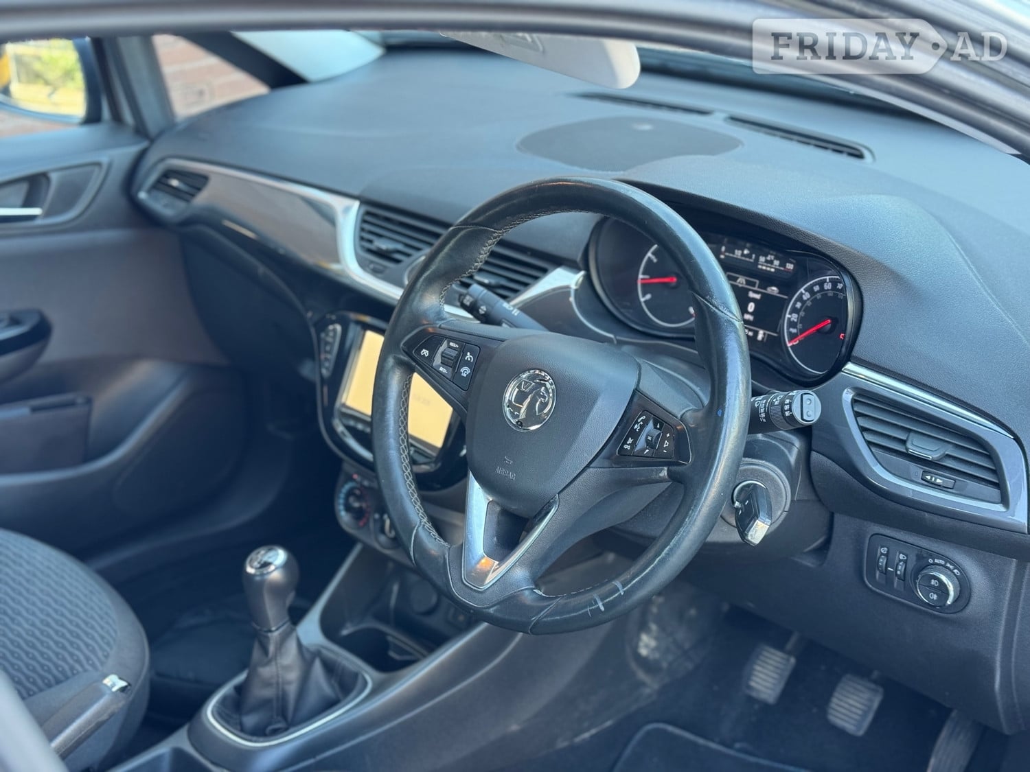 Vauxhall Corsa 2015 - Cars in Ashford