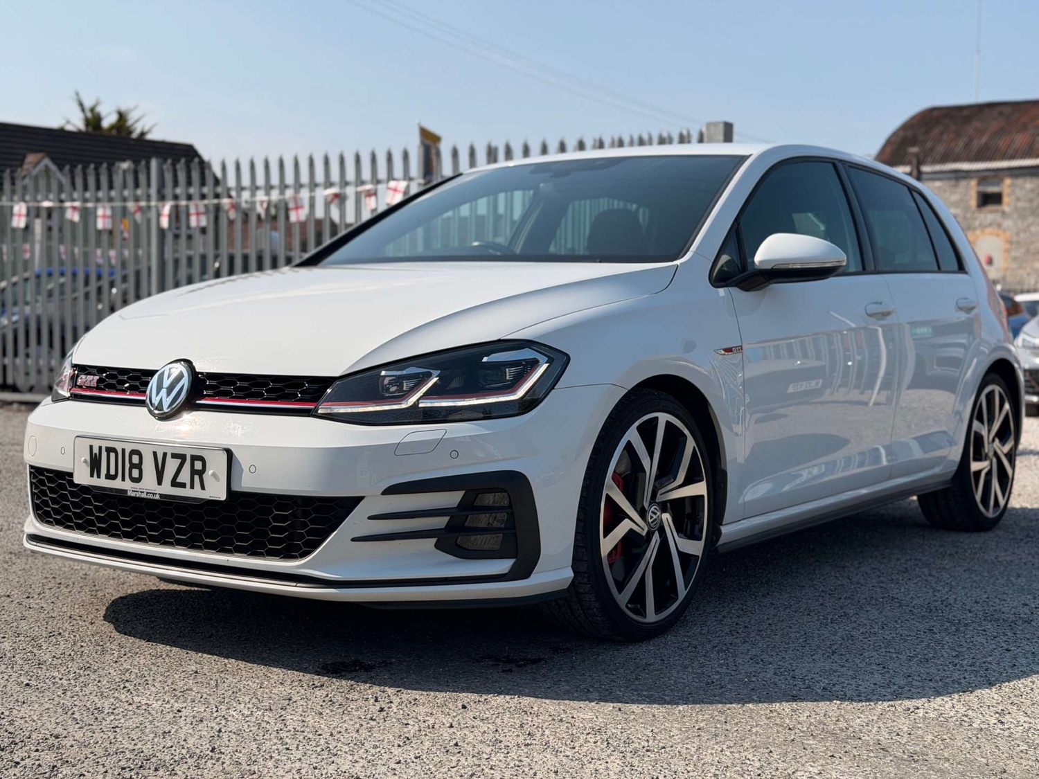 [ berth ]Volkswagen Golf