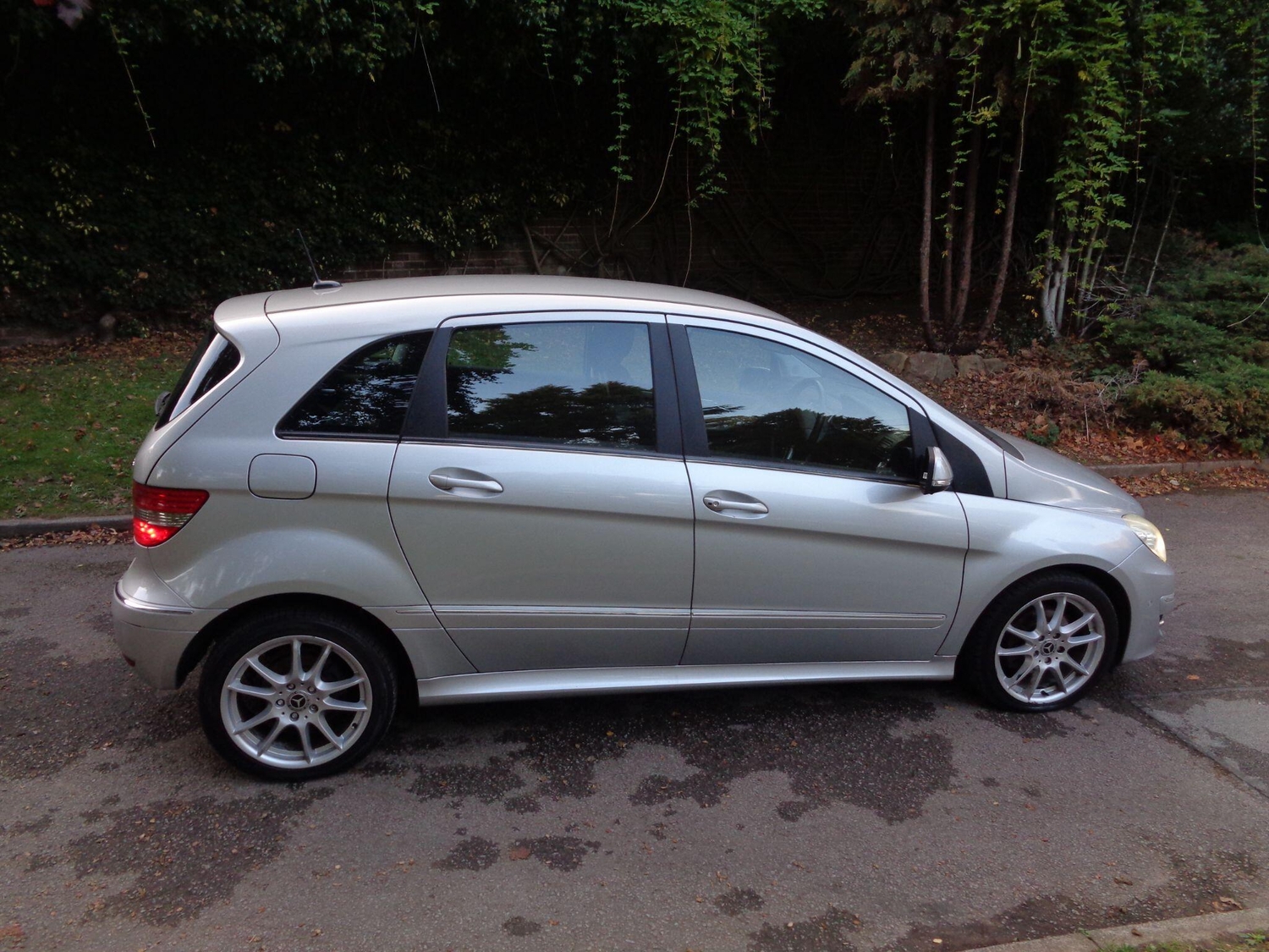 [ berth ]Mercedes-Benz B Class