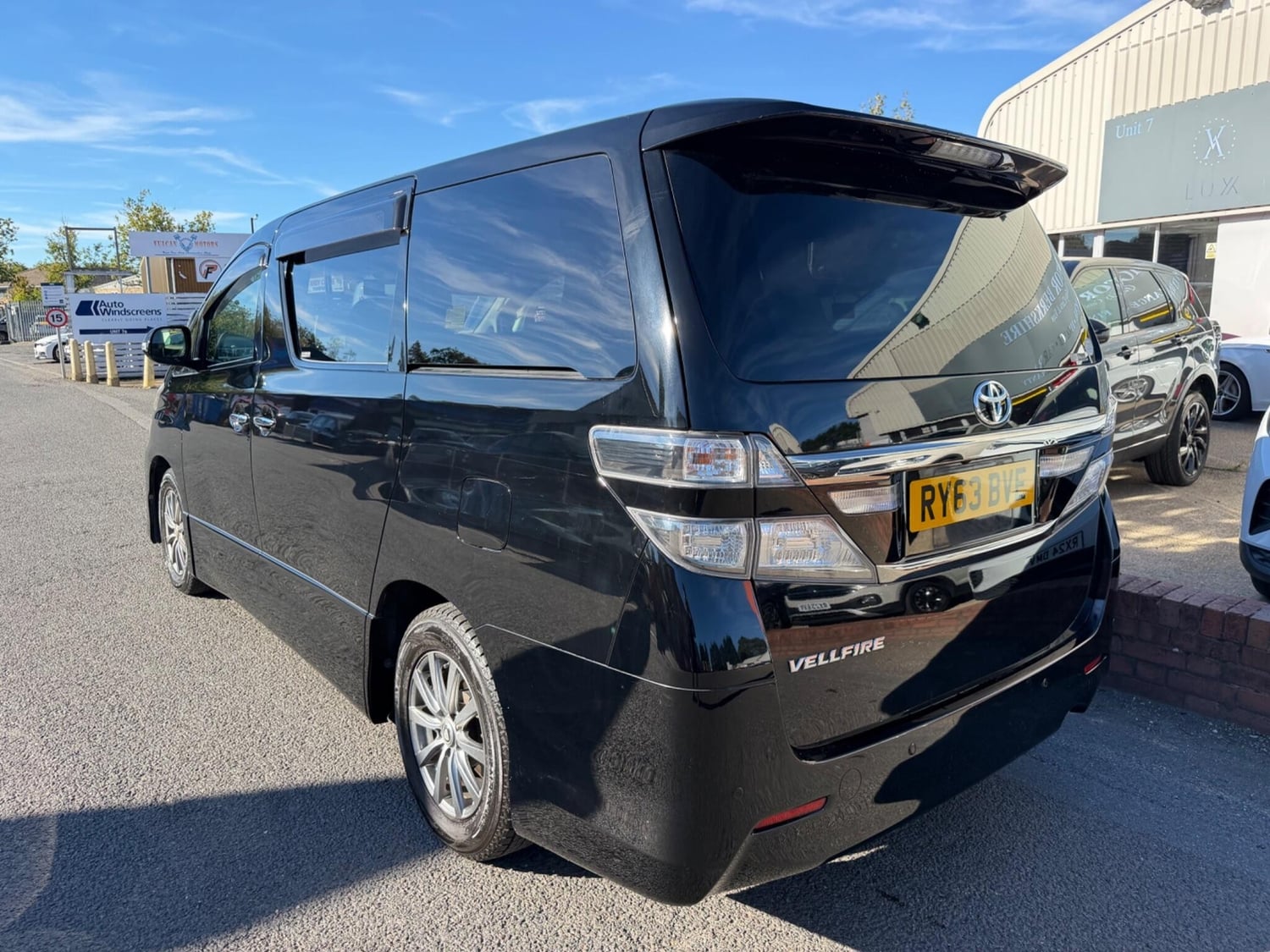[ berth ]Toyota Vellfire