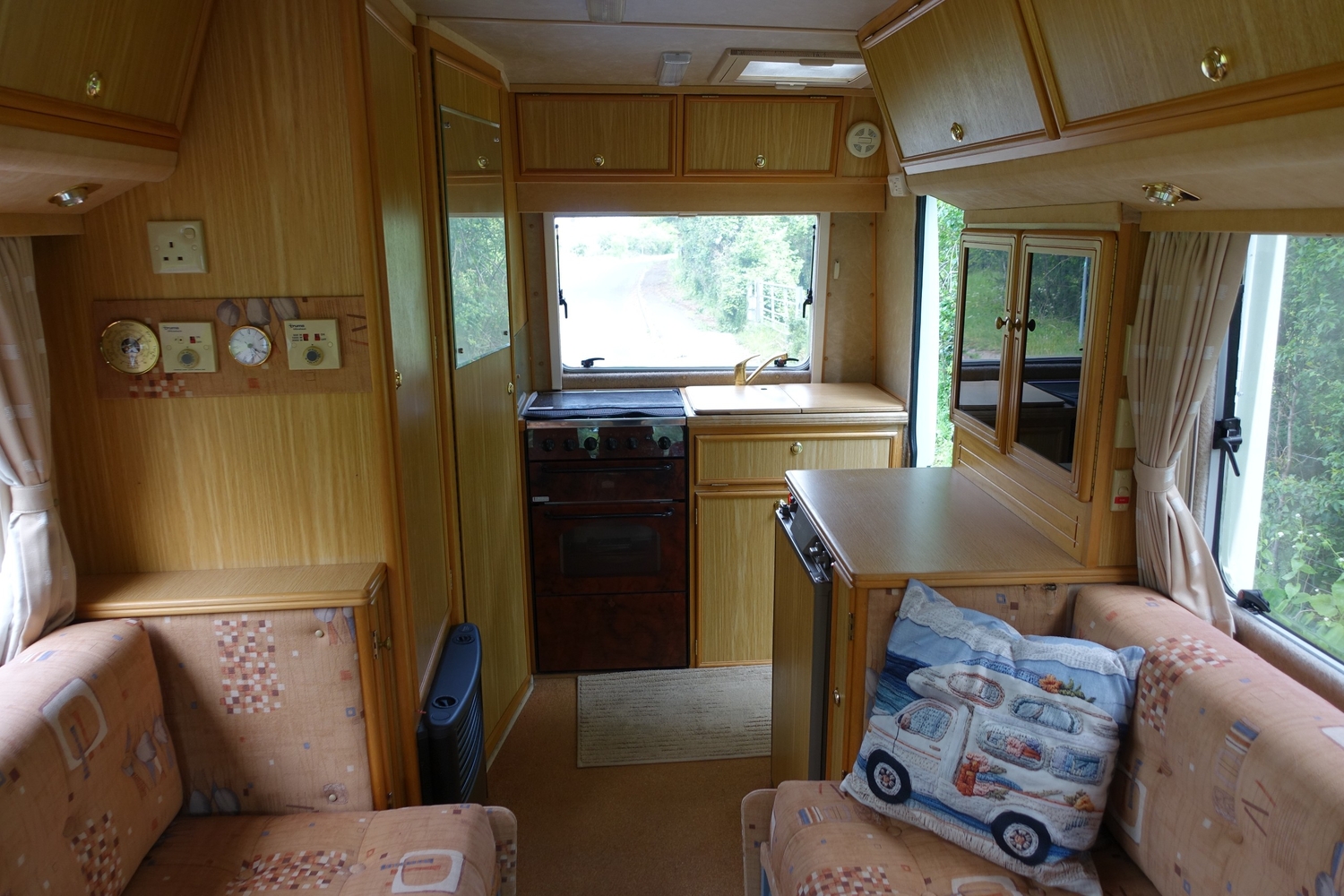 [ berth ]Auto-Sleepers Executive