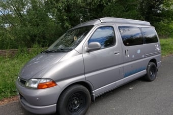 Toyota Granvia 2008