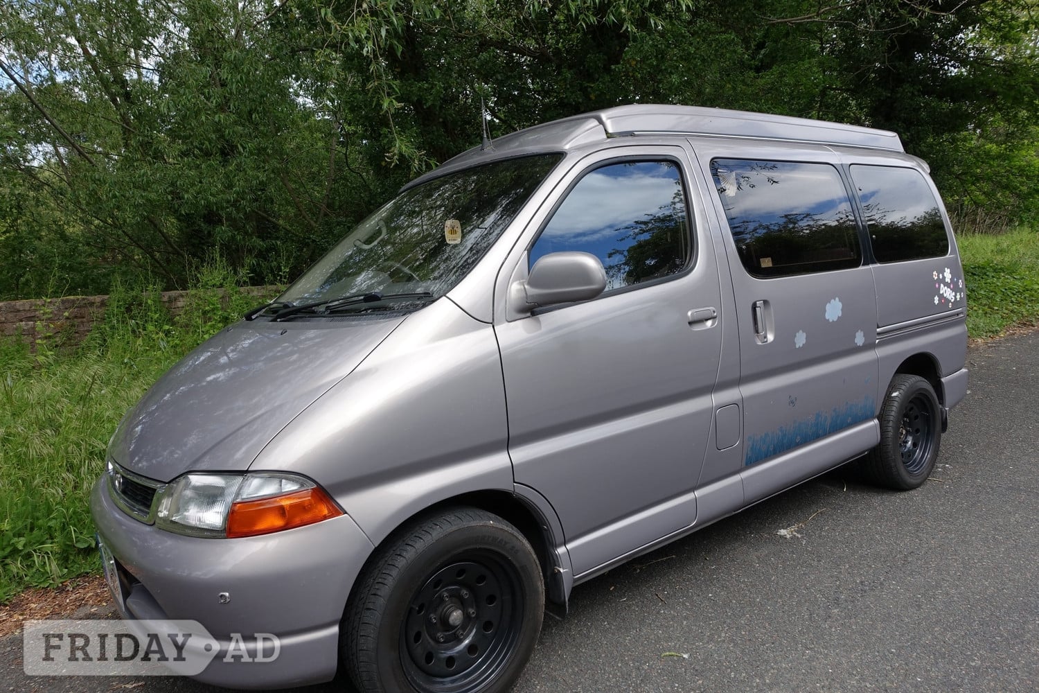 Toyota Granvia 2008 in Pershore