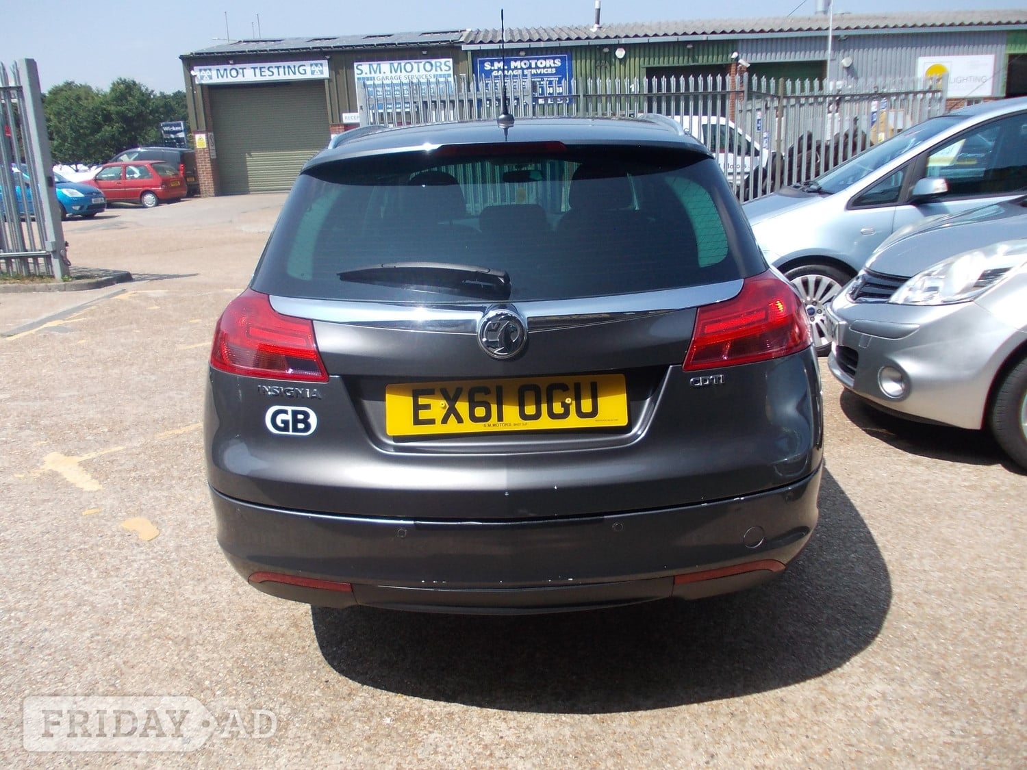 Vauxhall Insignia 2011 - Cars