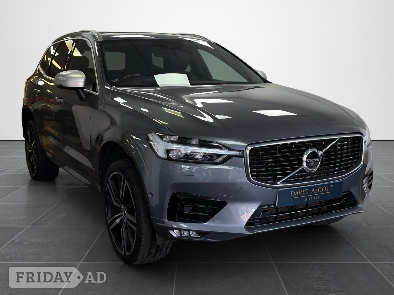 Volvo XC60 2019 - Cars in Ealing