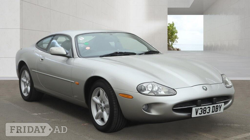 Jaguar XK8 1999 in Birmingham