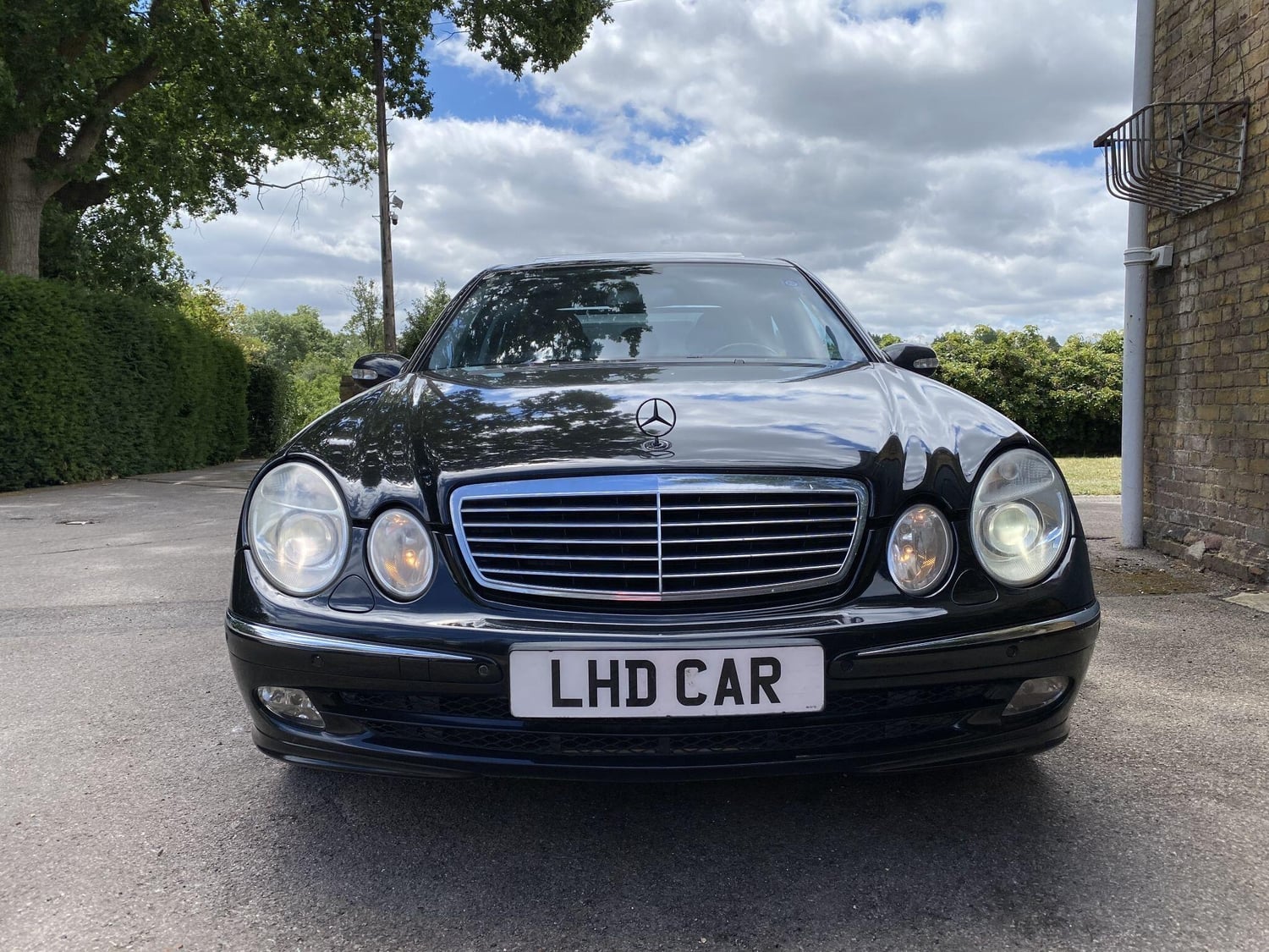 [ berth ]Mercedes-Benz E Class