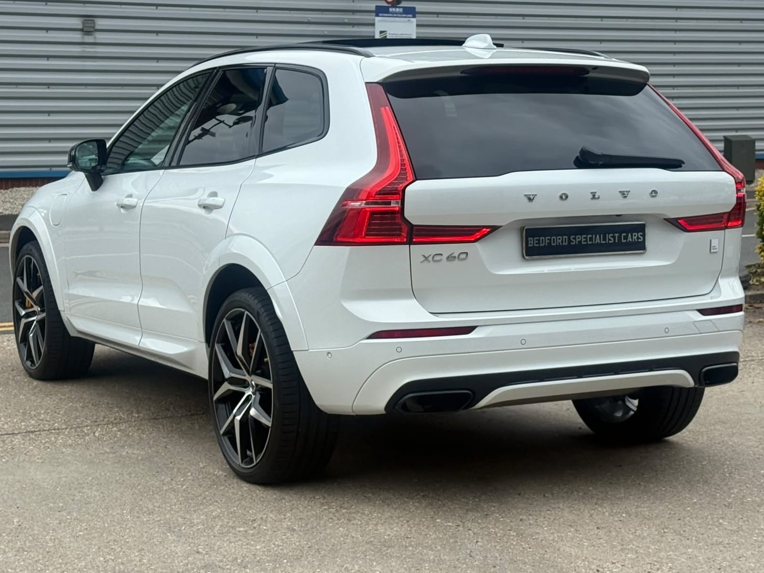 Volvo XC60 2021 - Cars