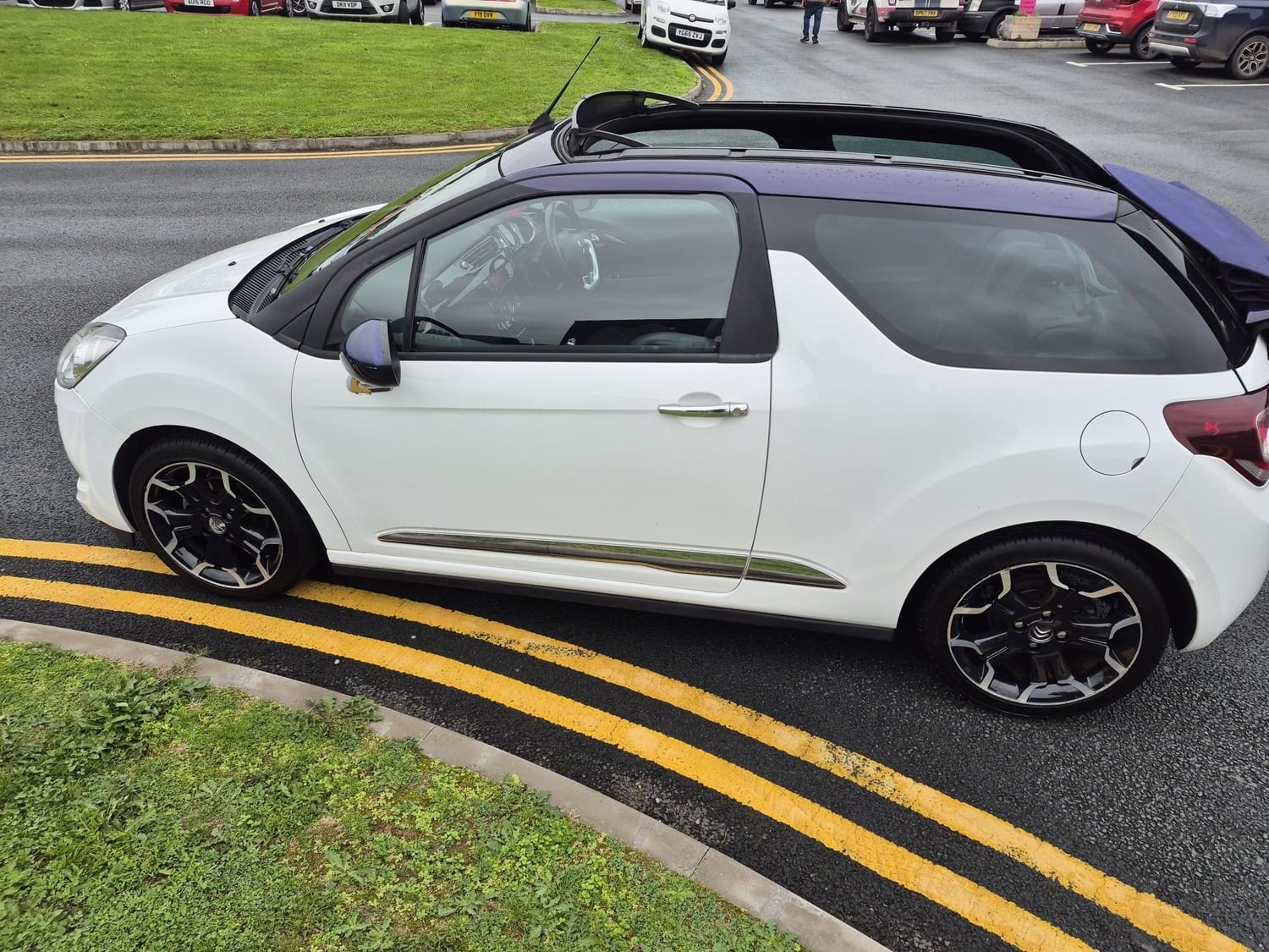[ berth ]Citroen DS3 Cabrio