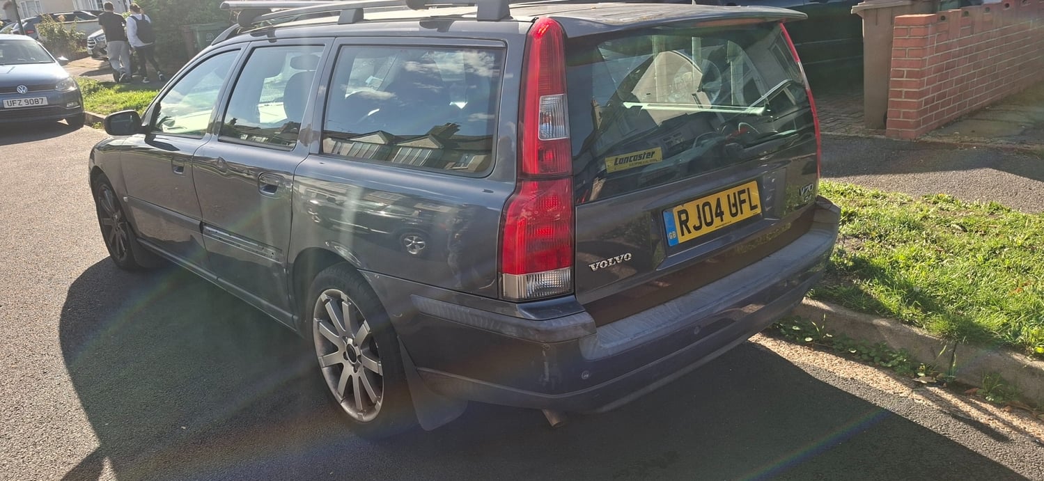 Volvo V70 2004 - Cars